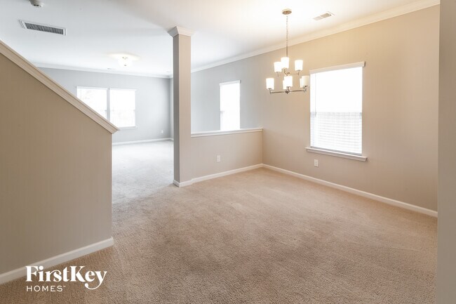 Foto del edificio - 331 Dunlin Dr