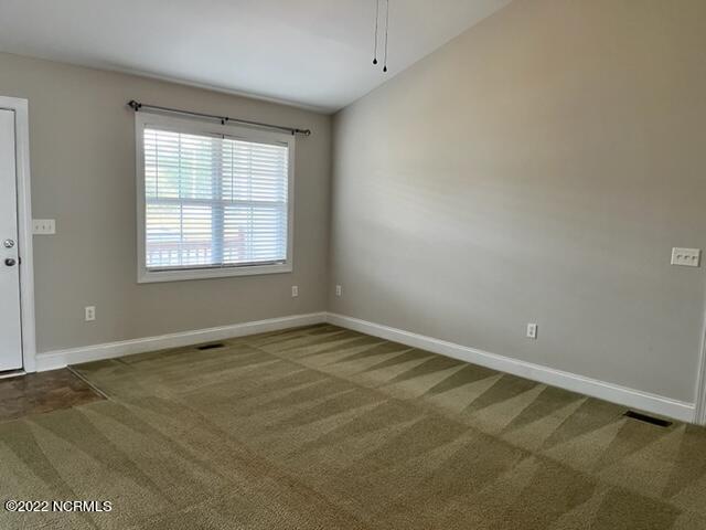 Building Photo - 201 Oak Ridge Ln