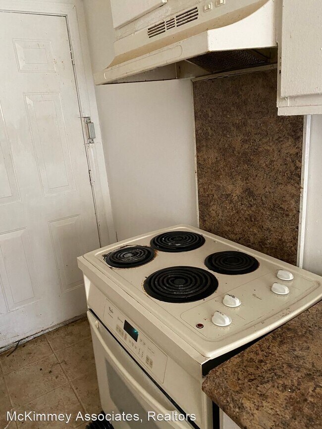 Foto del edificio - 3 br, 1 bath House - 621 Purifoy St