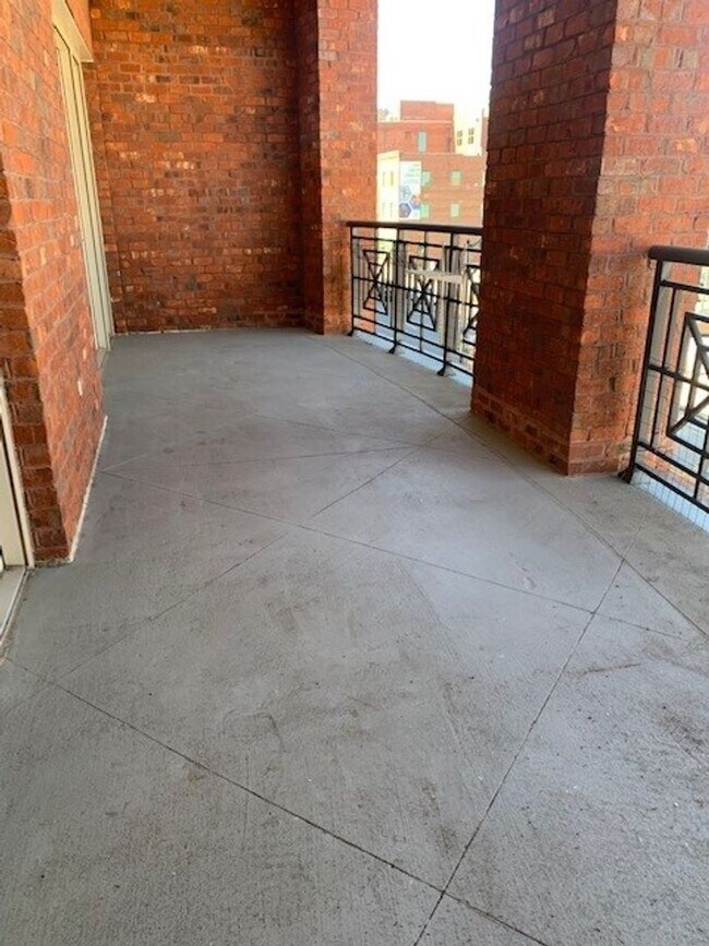 Foto del edificio - 113-209 N Church Street