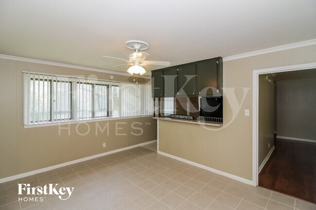 Foto del edificio - 5405 Lyford Ave