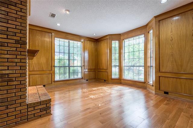 Building Photo - 2317 Lone Oak Trail