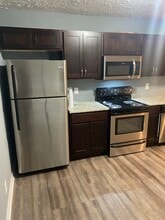 Building Photo - 401A Sarver Ave