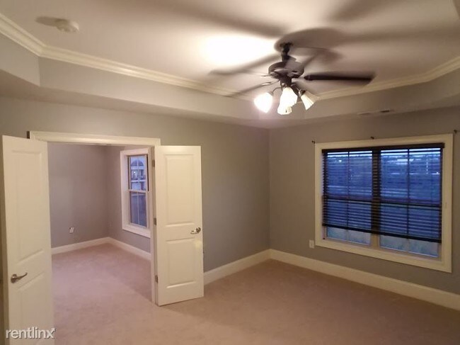 Foto del edificio - 6478 Chariot St NE