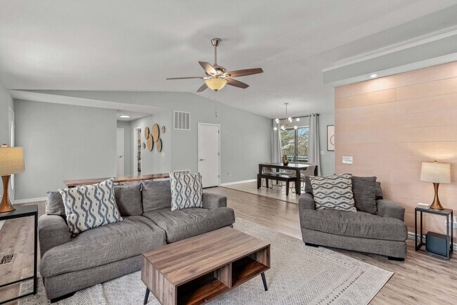 Foto del edificio - 2 Felton Ln