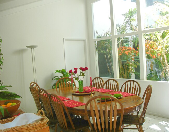 Dining Room - 830 Serenidad Pl