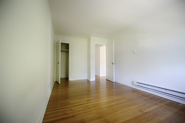 Building Photo - 2337 Haverford Rd