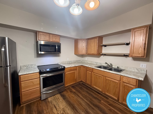 Photo - 1729 Gyro Dr House