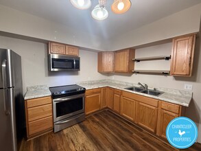 Building Photo - 1729 Gyro Dr