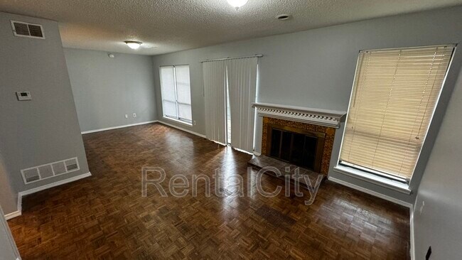 Building Photo - 3989 Grahamdale Cir