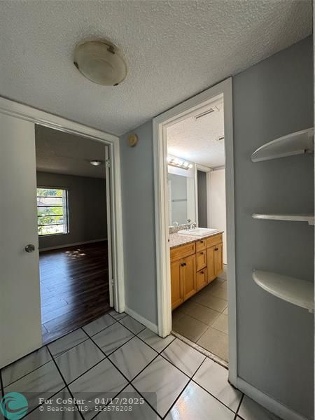Building Photo - 1250 NW 90th Way