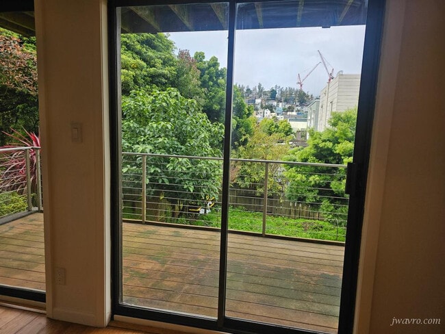 Building Photo - 461 Belvedere St