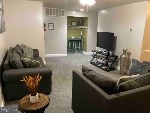 Foto del edificio - 3327 Huntley Sq Dr