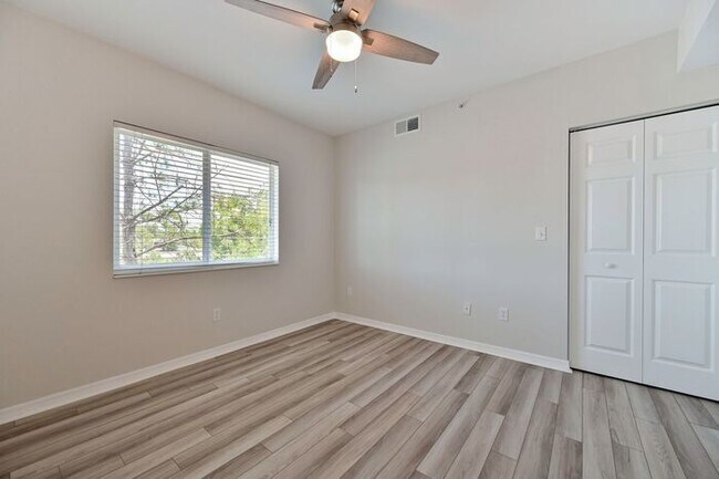 Building Photo - 10030 Maddox Ln