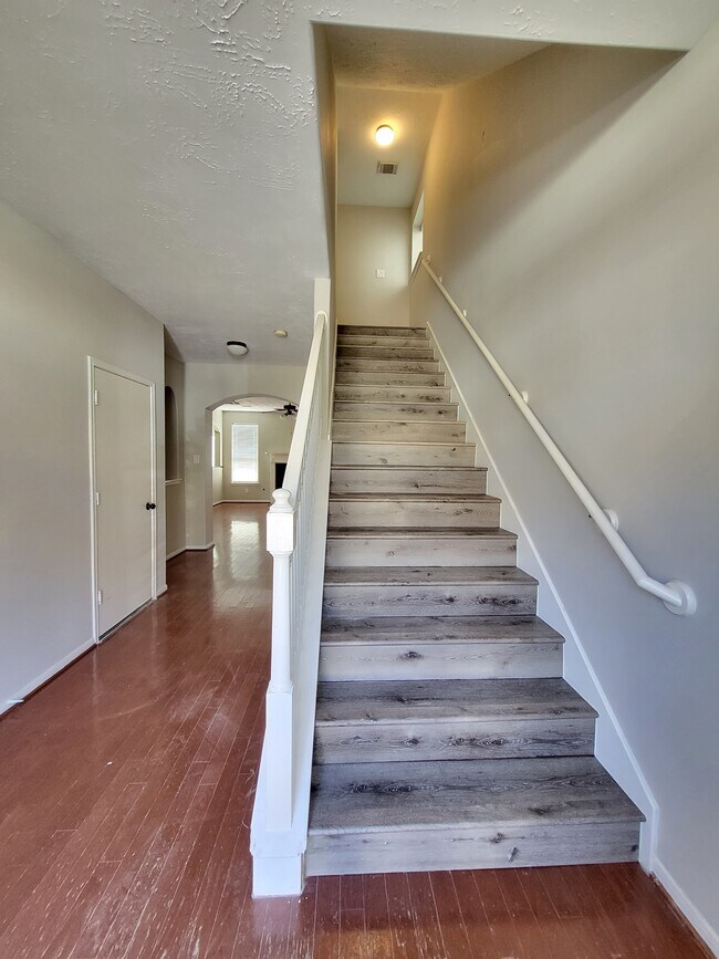 Photo - 7415 Hollister Ridge Townhome