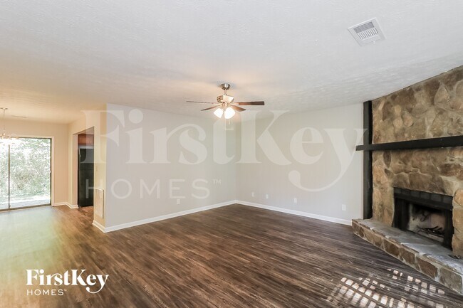 Foto del edificio - 4665 Jamerson Forest Pkwy