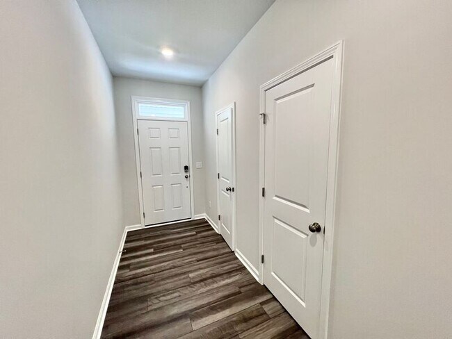 Foto del edificio - 183 Aster Bloom Ln