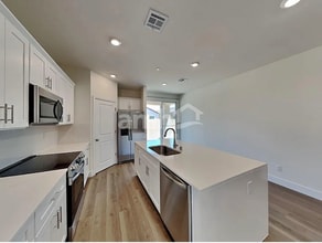Building Photo - 510 Speckled Orchid Pl
