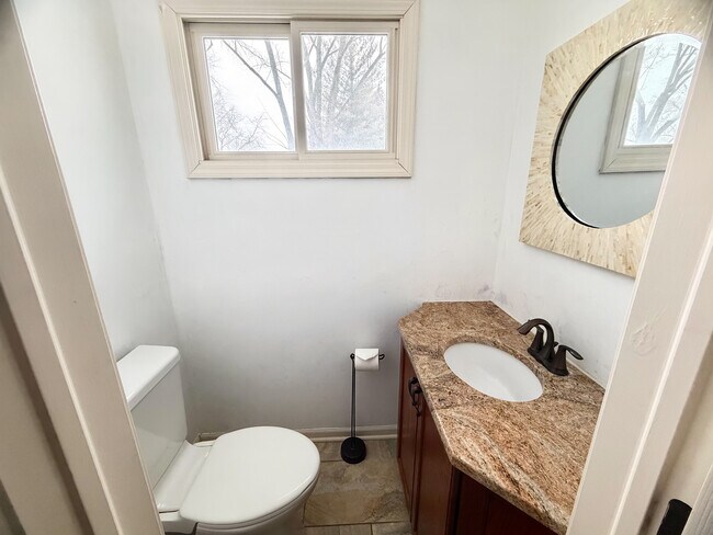 Medio baño - 113 N Fosket Dr