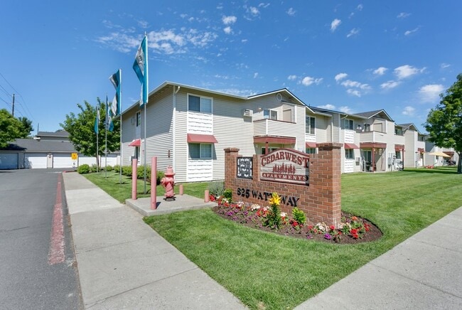Building Photo - Cedarwest