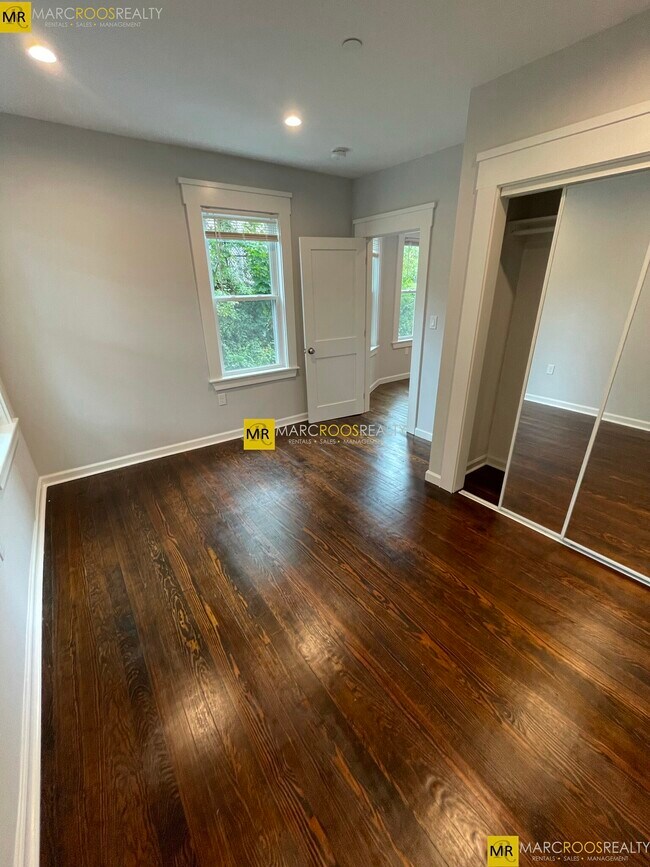 Building Photo - 33 Raymond Ave