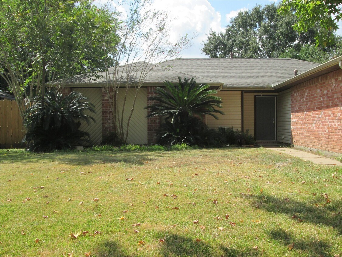 Primary Photo - 2506 Portland Dr