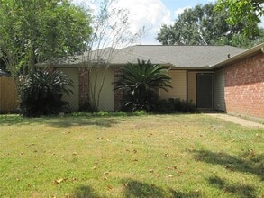 Building Photo - 2506 Portland Dr