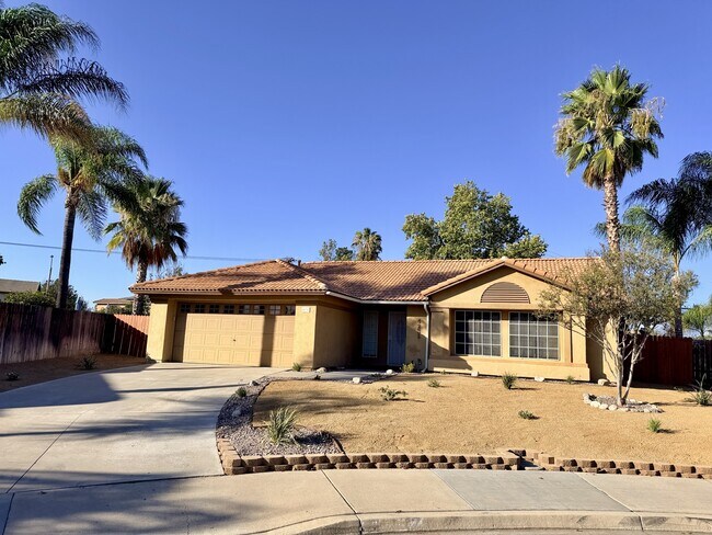 Foto del edificio - 4238 Brookside Dr