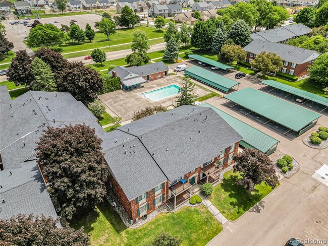 Building Photo - 34763 Maple Ln Dr