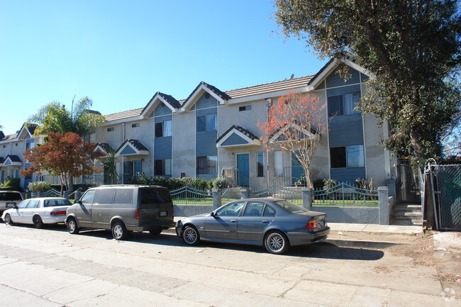 Building Photo - Burnett Park Apartment Homes