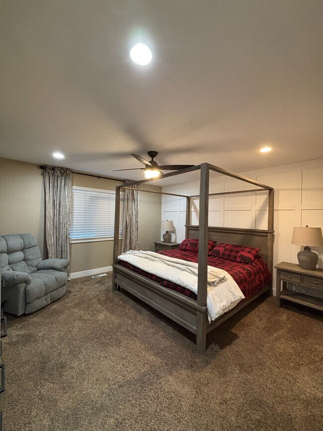 Foto del edificio - 2439 E Ox Yoke Dr