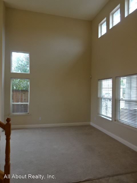 Foto del edificio - 4 br, 3 bath House - 1853 TALON ROAD