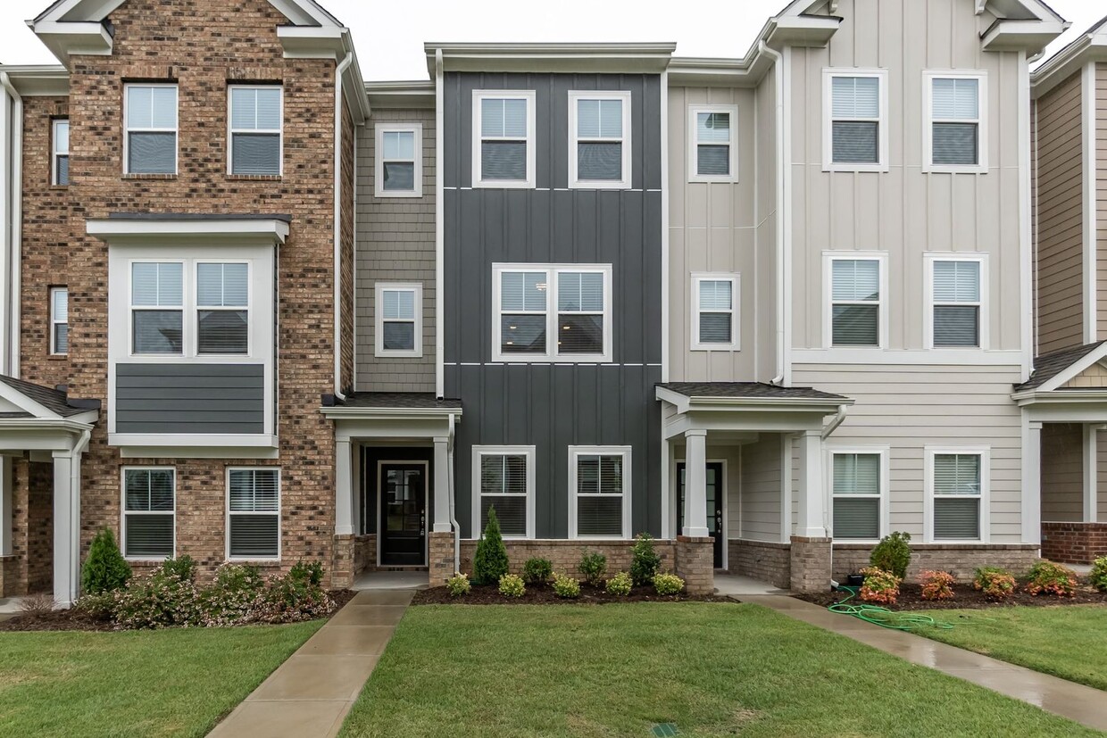 Primary Photo - High End Townhome in NE Raleigh Right Off ...