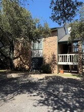 Building Photo - 6501 Columbia Oaks Ct