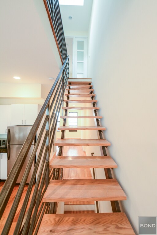 Building Photo - 151 E 71st St