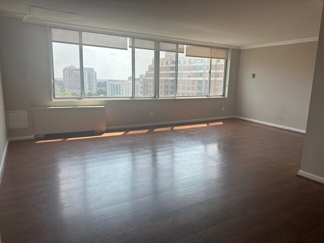 Foto del edificio - 1 Bedroom 2 bath Condo Pike and Rose