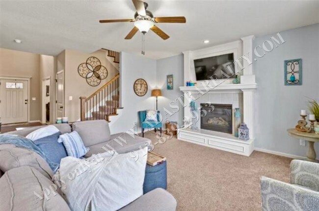 Foto del edificio - Spacious 2 story Home in Olathe-Available ...