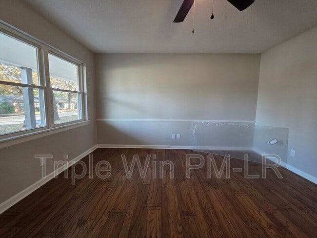 Foto del edificio - 109 S Longfield Ave