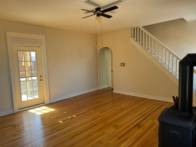 Building Photo - 4747 Hatfield St