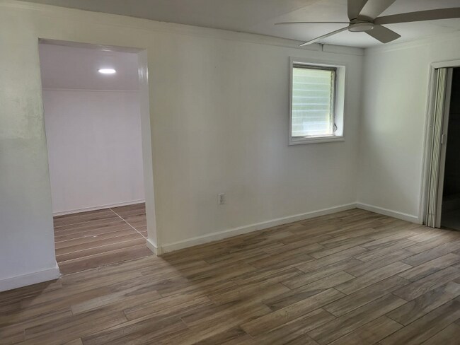 Foto del edificio - 526 blue Spring Ave