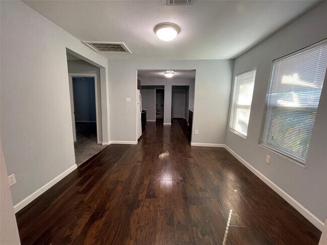 Foto del edificio - 4206 Shelby Cir