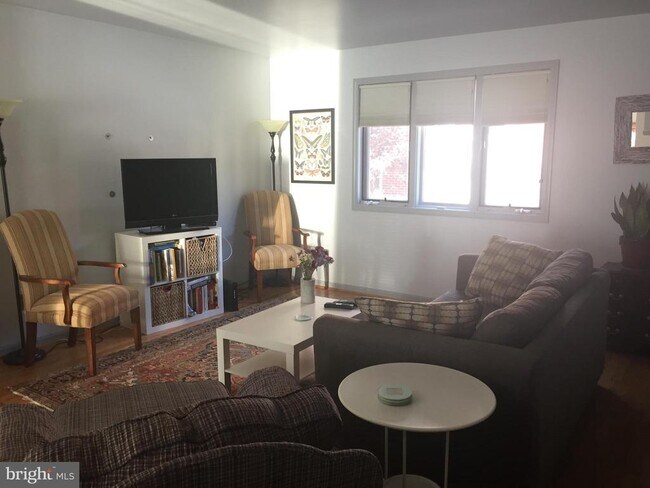 Foto del edificio - 2000 Kater St