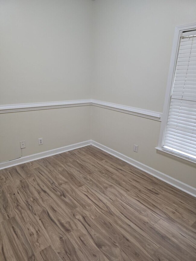 Foto del edificio - Residential Home Located in Vermillion with 3BR/2.5BA