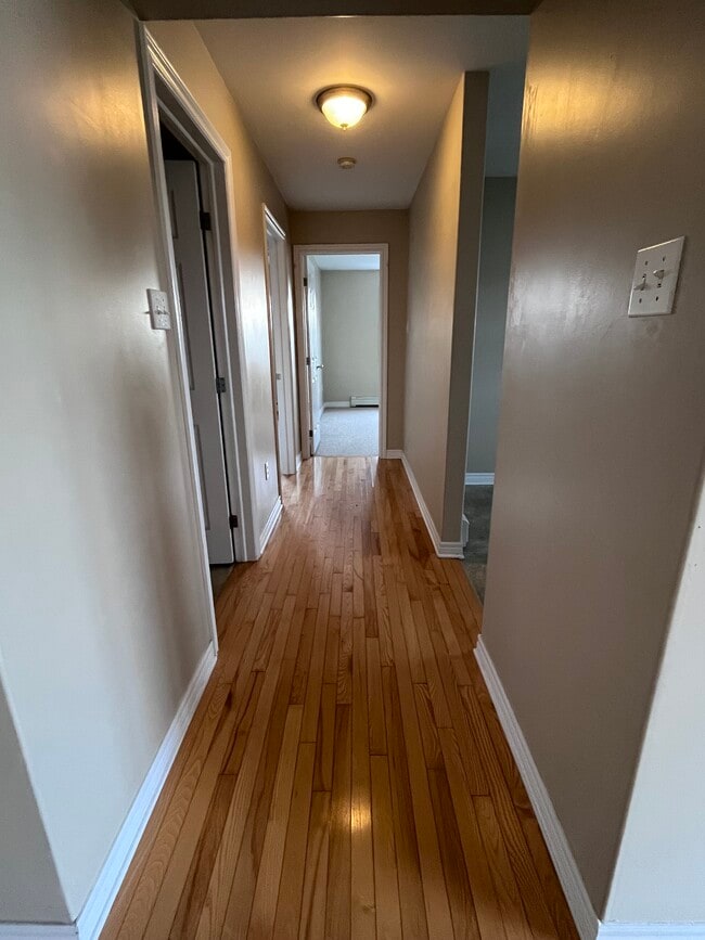 Building Photo - Welcome to Ashwood Apartments –  Two-Bedro...
