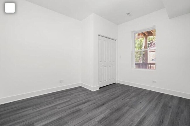 Foto del edificio - 322 S Kostner Ave