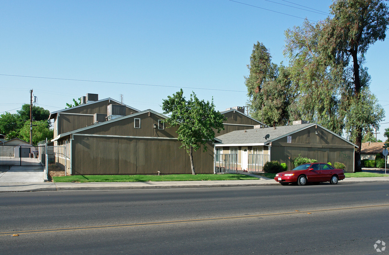 Foto principal - 2620 E Olive Ave