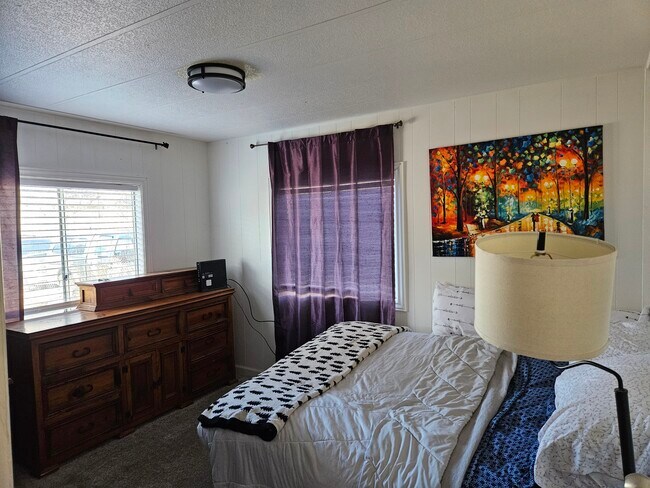 Building Photo - 4622 Grand Canyon Dr