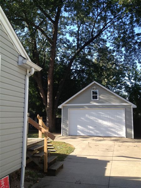 Building Photo - 44 Canfield Dr