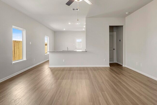 Foto del edificio - 6429 Winter Elm St