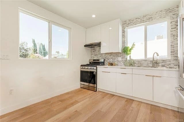Foto del edificio - 14929 Titus St